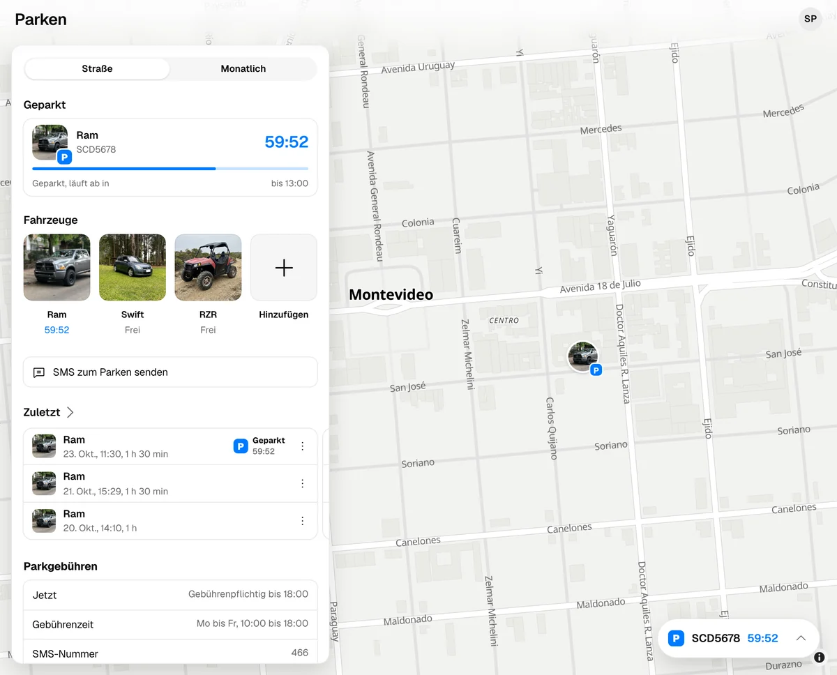 Der Tab Parken des Webs am Computer, mit einem geparkten Fahrzeug auf der Karte und unten rechts