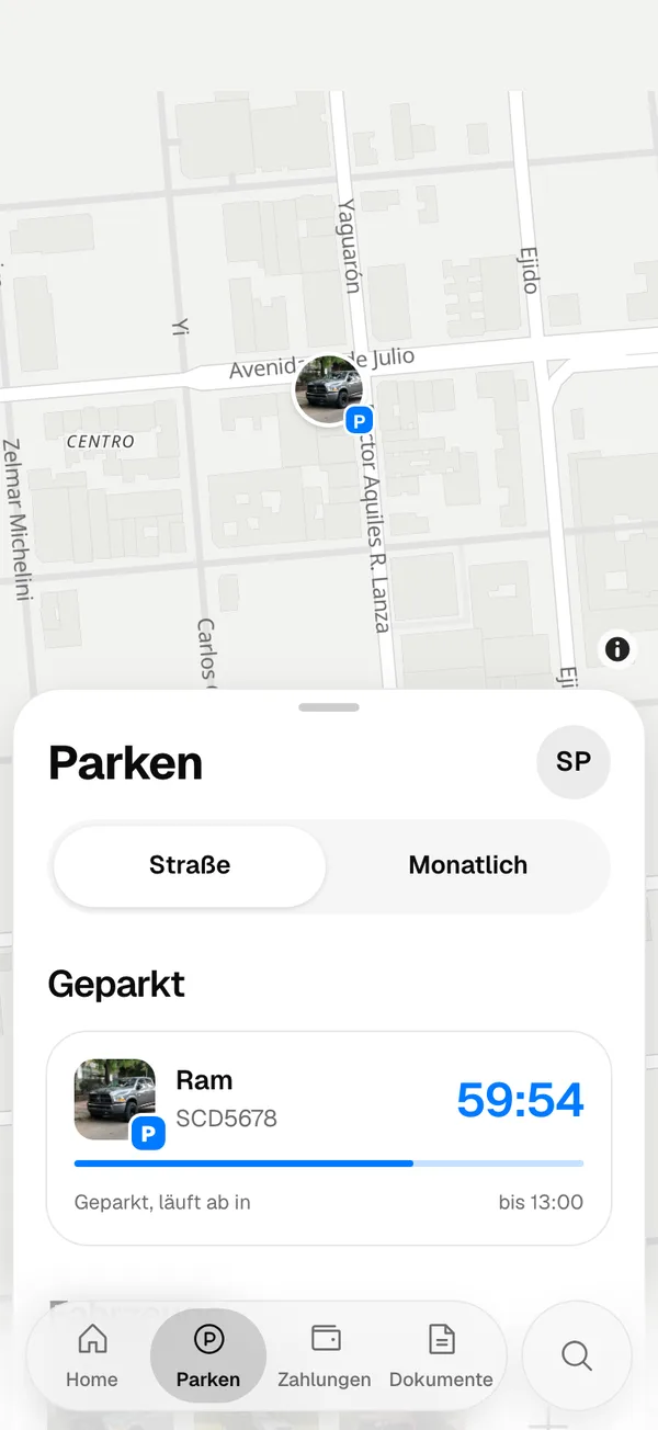 Ein vom iPhone aus geparktes Fahrzeug im Tab Parken des Webs
