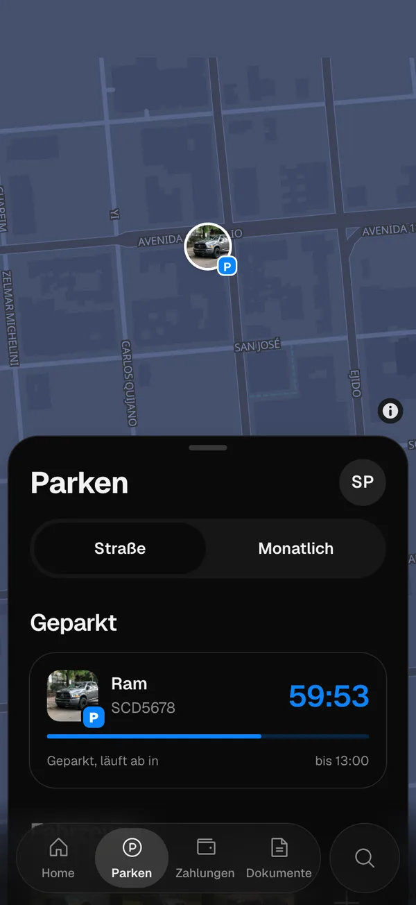 Ein vom iPhone aus geparktes Fahrzeug im Tab Parken des Webs