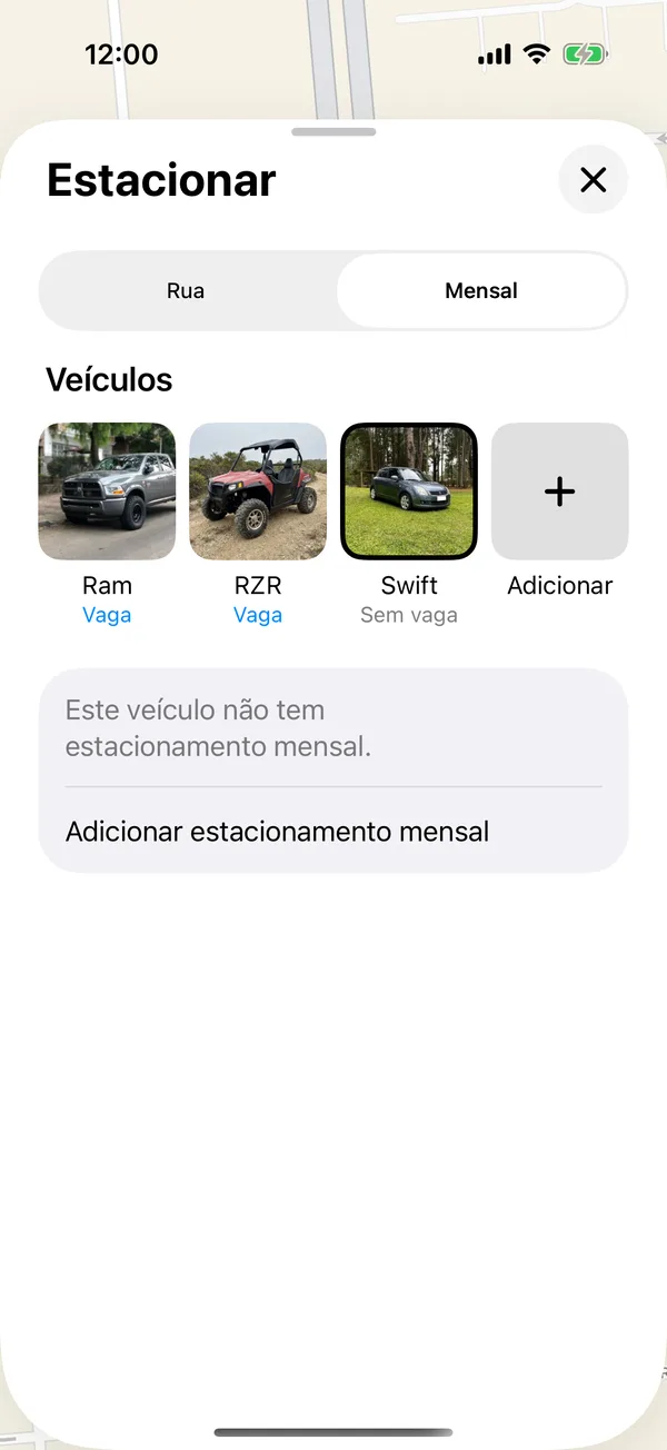 Um veículo marcado sem estacionamento mensal